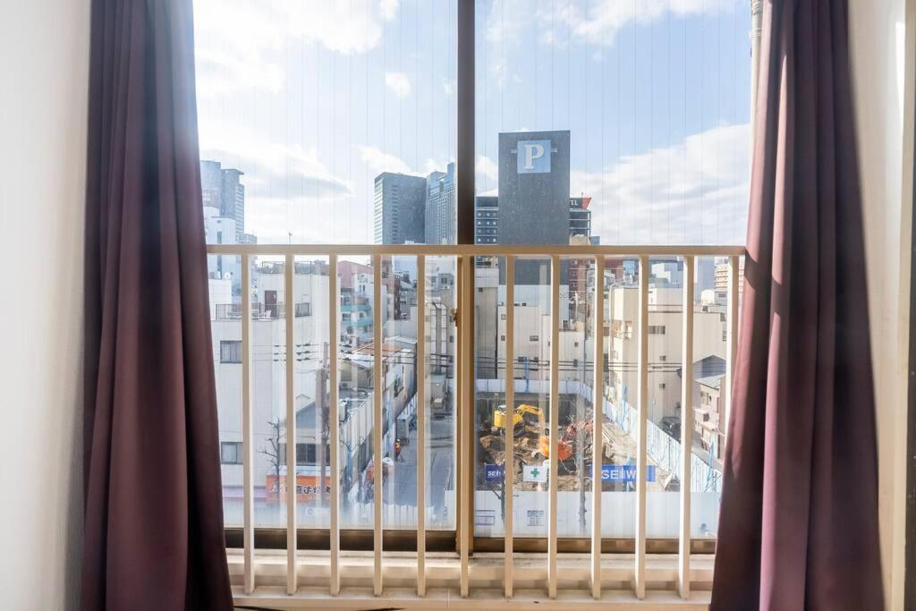 ２ Beds. Comfortable . Dotonbori / Kuromon Market. Osaka Luaran gambar